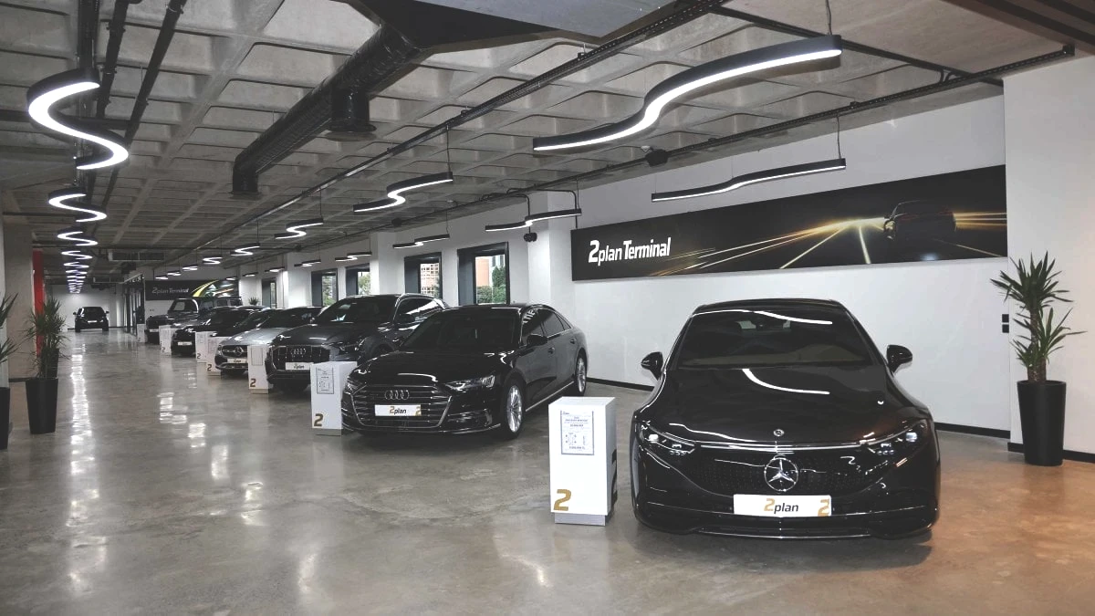 2plan-premium-showroom-2.jpg