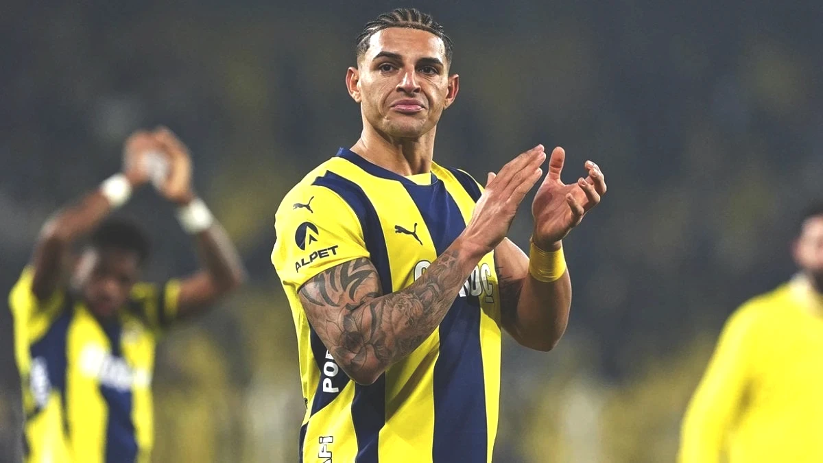 fenerbahce-transfer-haberi-diego-carlosun-iki-talibi-daha-var-1756447759186.jpg